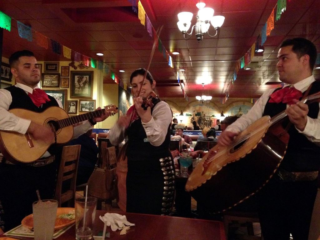 Comprehensive cantinas & history tour of Mexico City