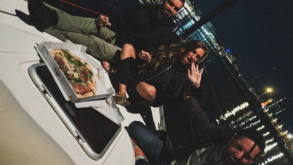 Pizza Boat Trip by Night in Barcelona