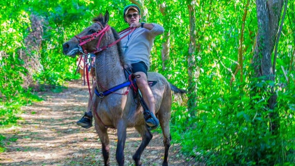 Jungle, Beach and Horseback Riding Adventure