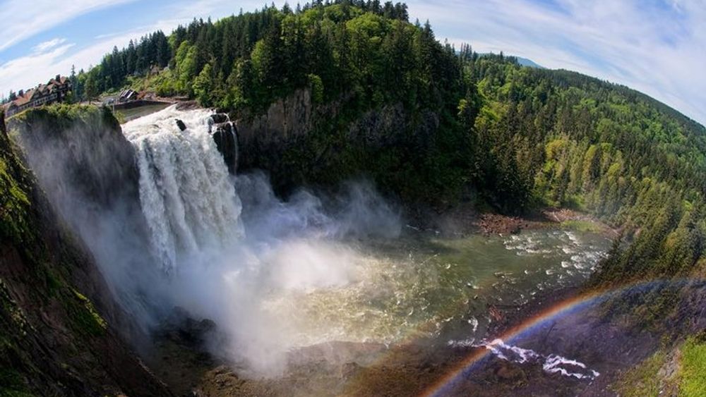 Snoqualmie Falls, Cascade Foothills and Seattle City Tour
