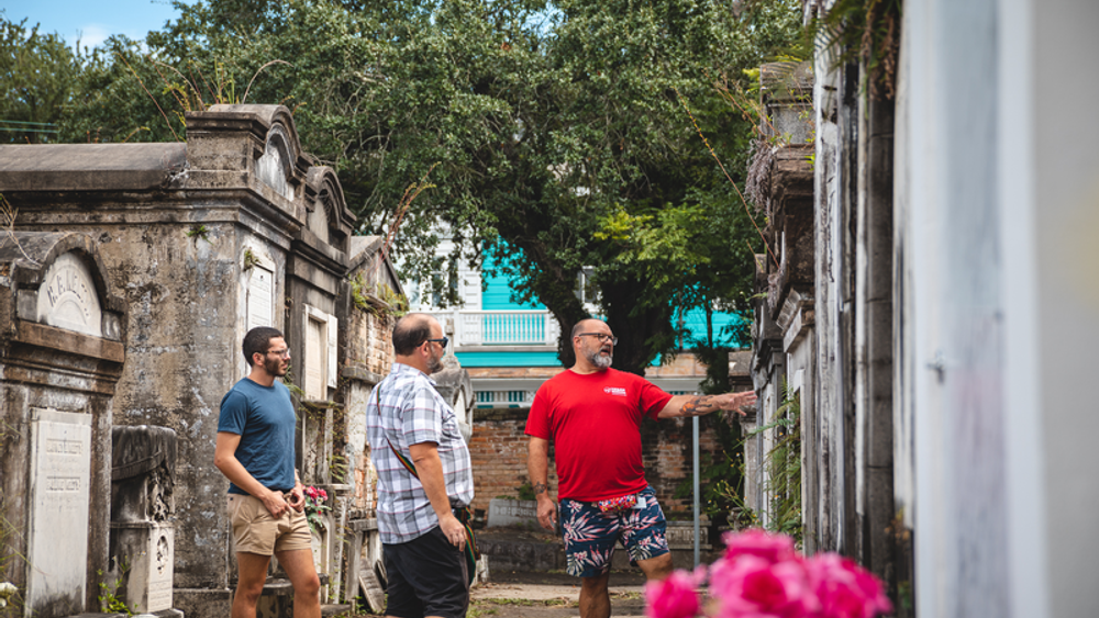 New Orleans Garden District Tour