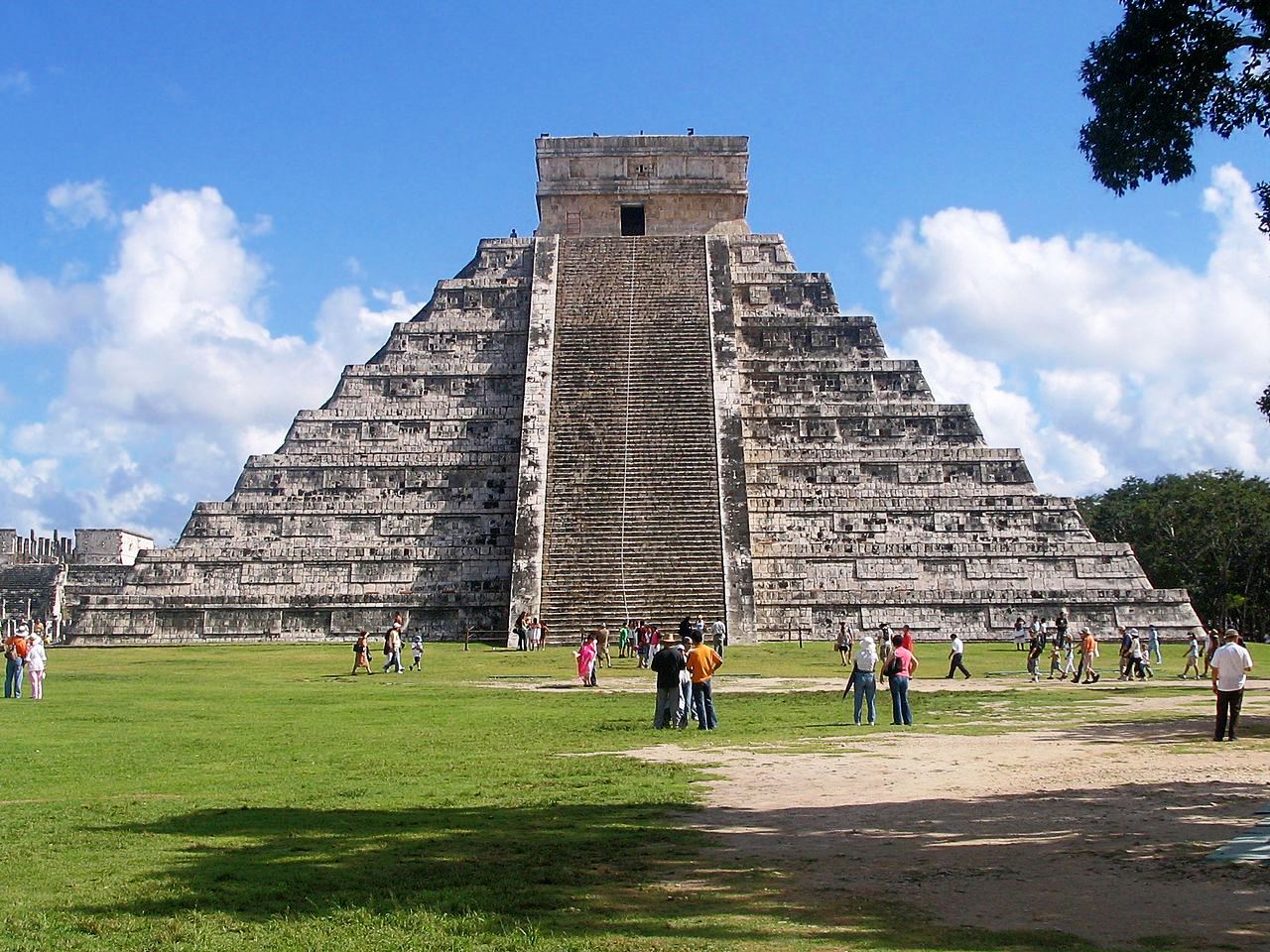 From Cancun & Riviera Maya: Early-Bird Chichen Itza, Cenote  & Valladolid Private Tour