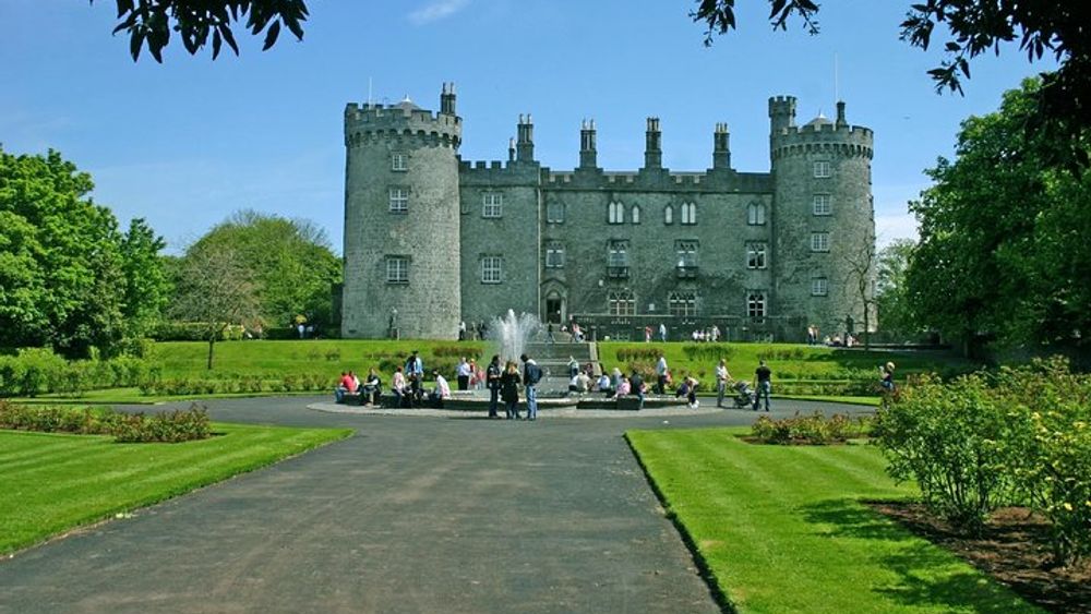 Waterford Crystal and Kilkenny Rail Tour from Dublin