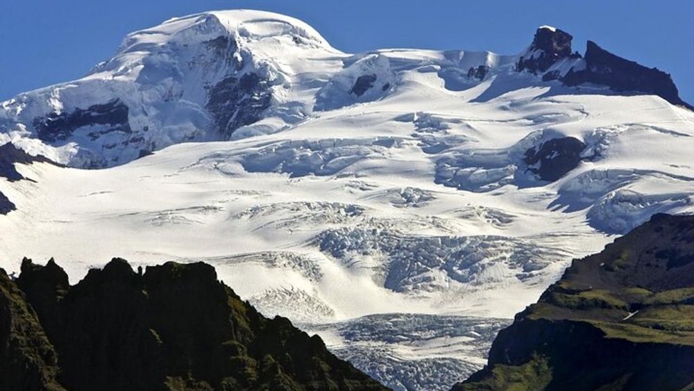 Fire and Ice Helicopter Tour: Glacier and Hengill Geothermal Area