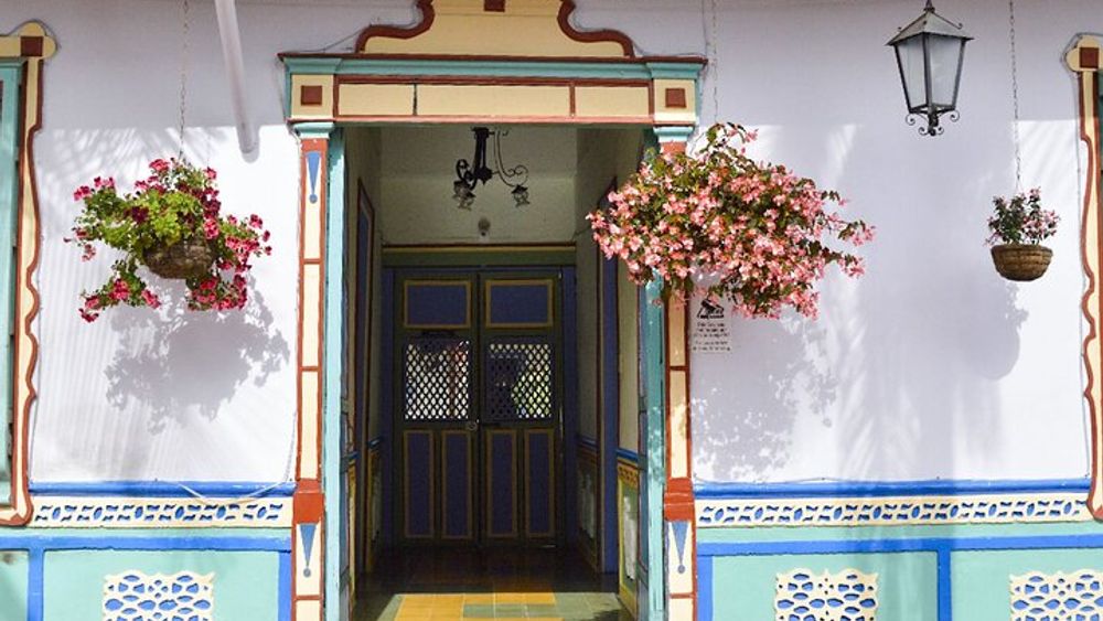 Day Trip To Guatape: Boat Ride and Lunch Included