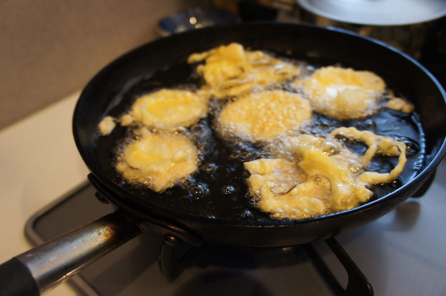 Learn to Cook Japanese Tempura and Chirashi Sushi with a Local