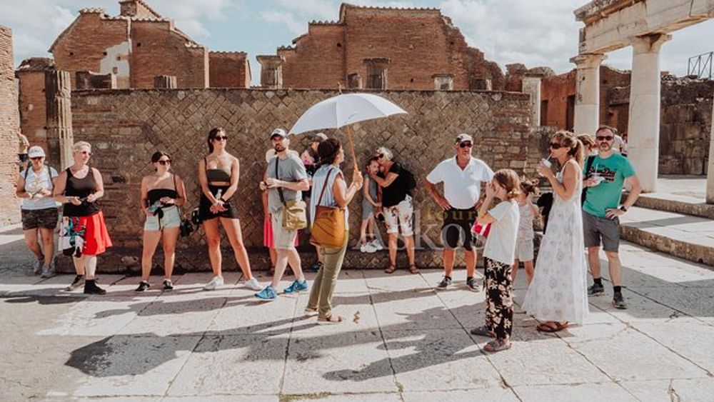 Pompeii Small-Group Skip-the-Line Tour with an Archaeologist