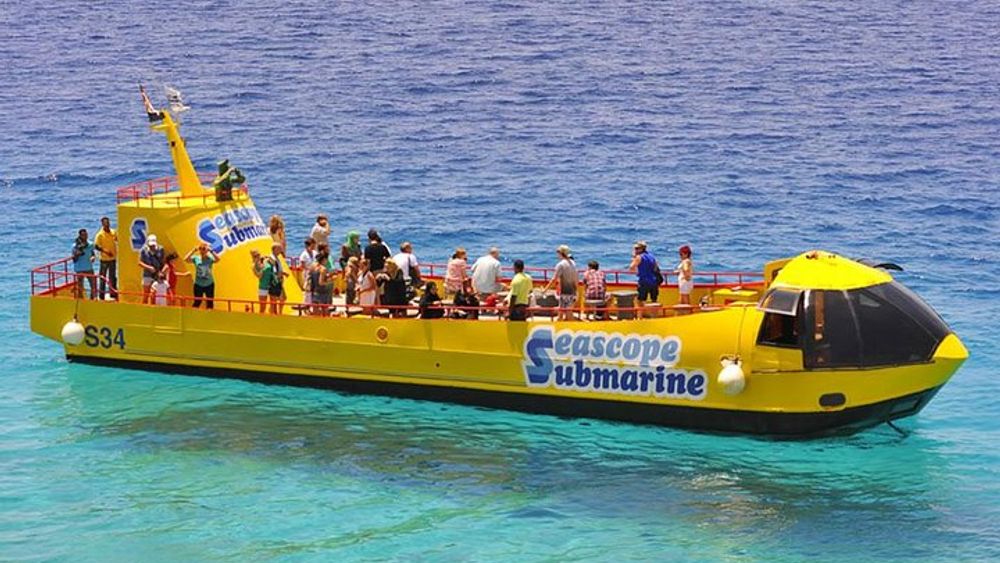 Unforgettable Submarine Trip with Snorkeling from Hurghada