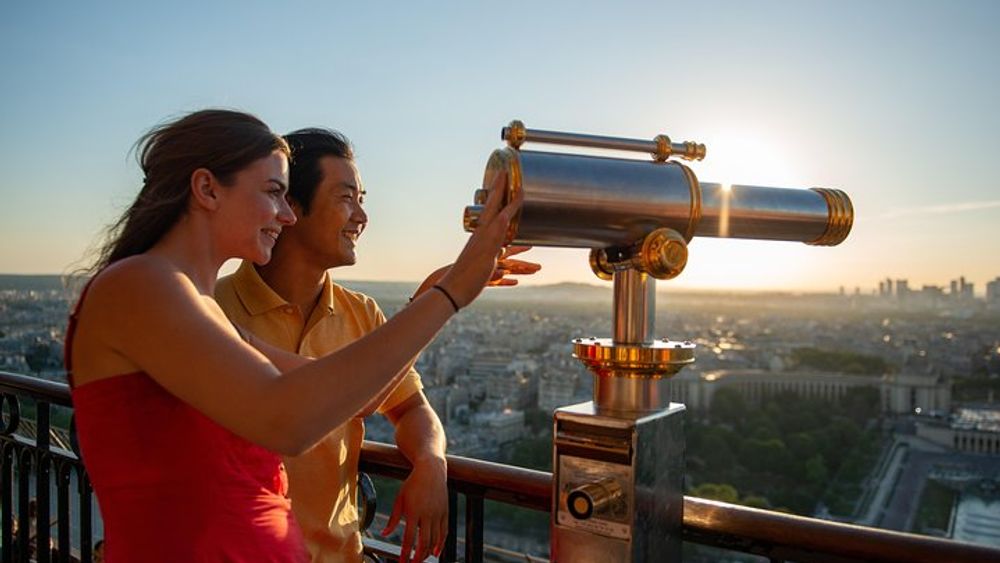Eiffel Tower Access with Seine River Dinner Cruise and Moulin Rouge Show