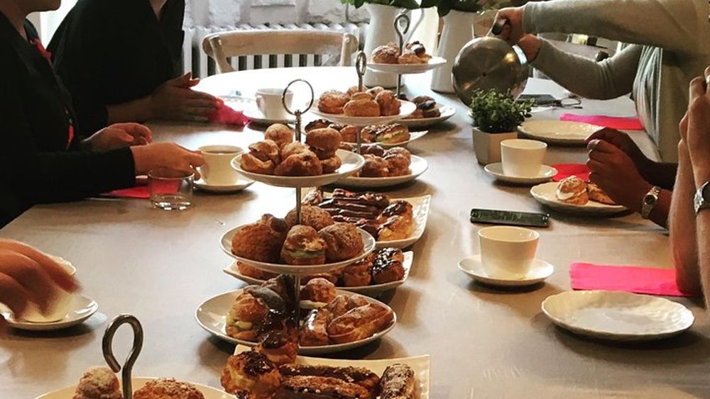 Paris Eclairs and Cream Puffs Small-Group Cooking Class