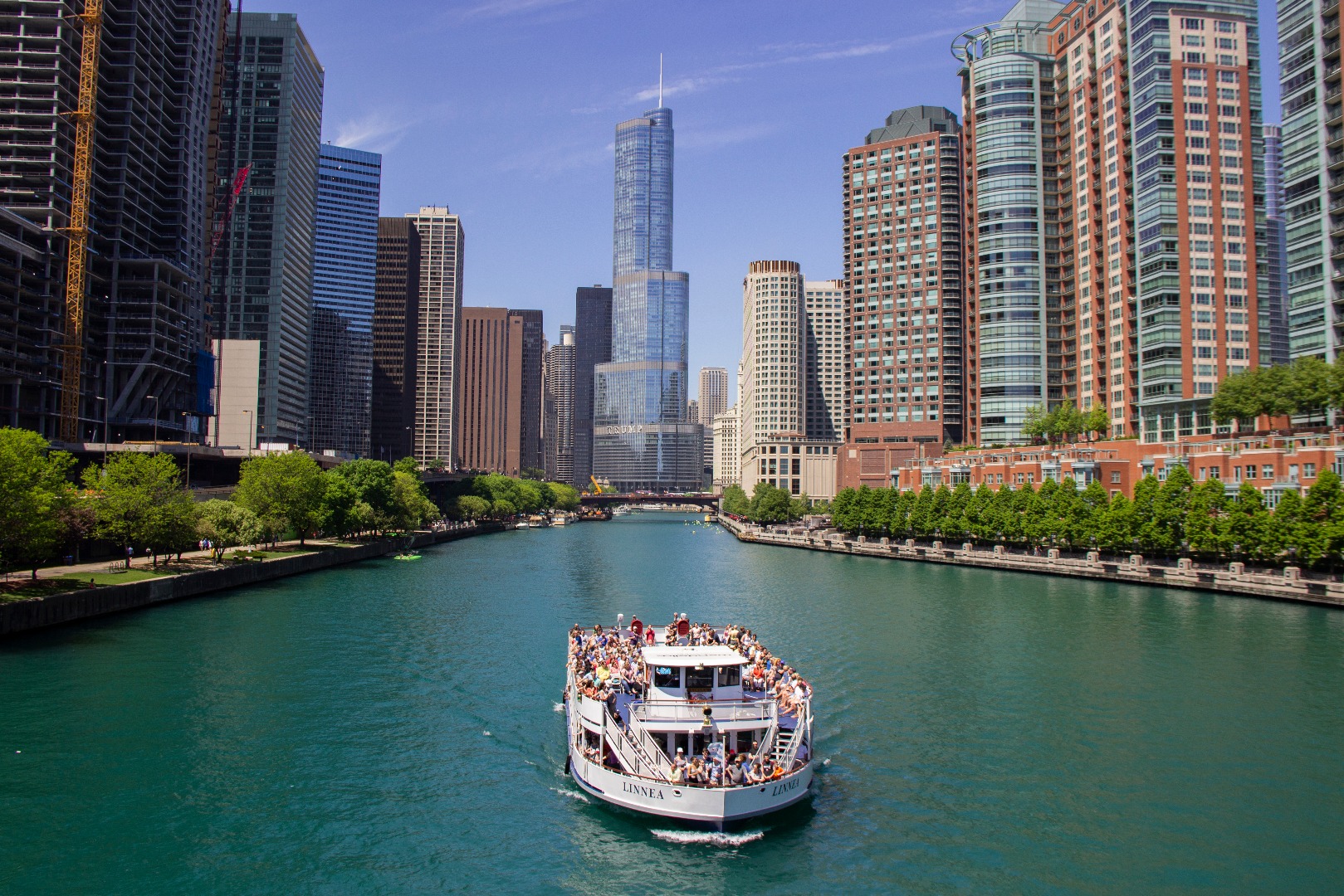 45-min Chicago River Architecture Tour- Magnificent Mile