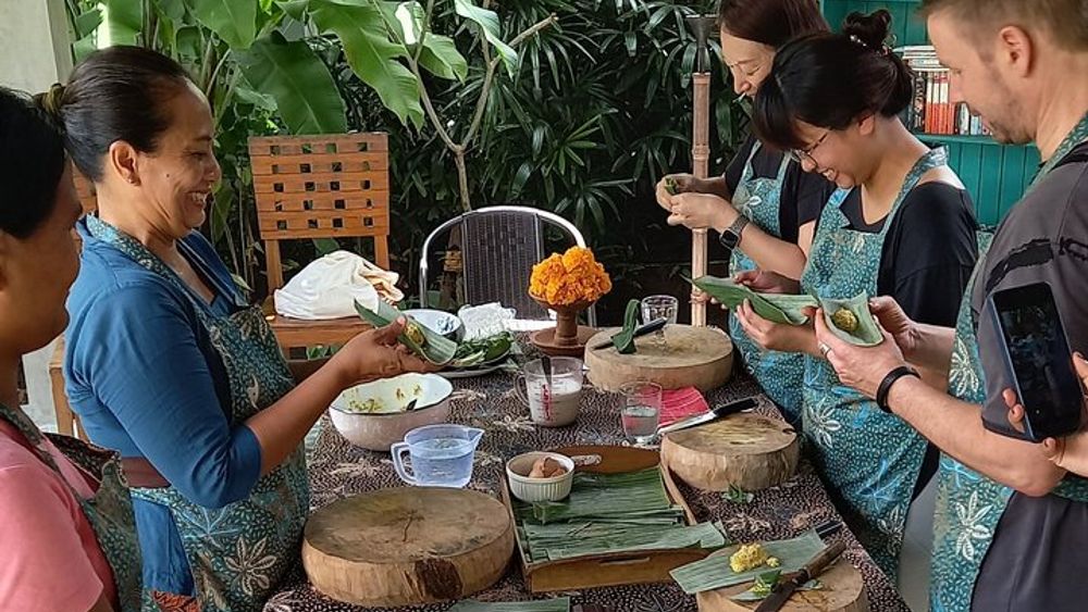 Bali Small-Group Tempeh Making and Cooking Class