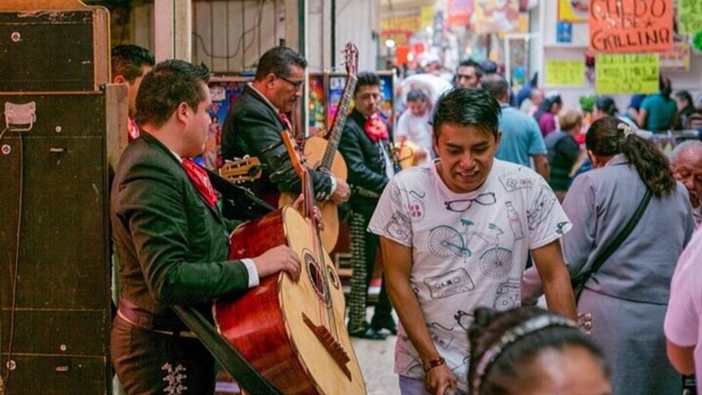Mexico City: Autentic Culinary tour around la Merced Market.