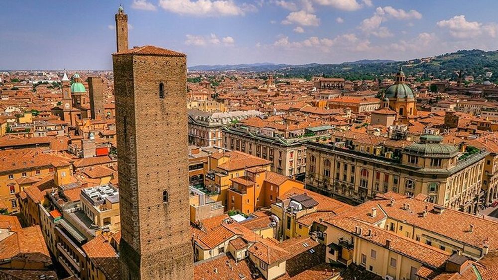 Bologna Historic Center Walking Tour