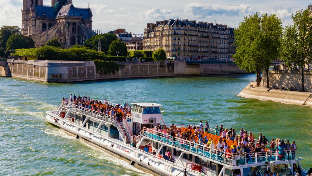 Seine River Cruise by Bateaux Mouches