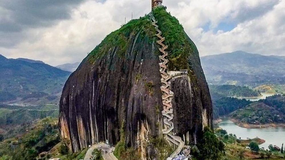 Medellin Private Full-Day Guatape Tour