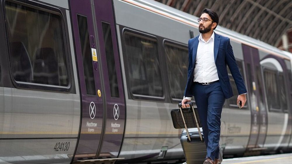 Heathrow Express Train To/From London Paddington