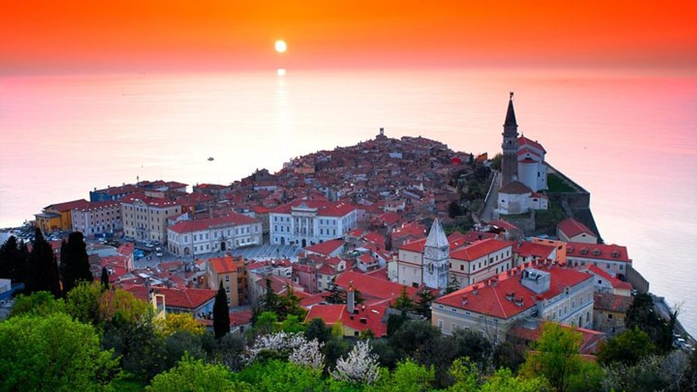 Skocjan UNESCO Caves and Piran full day tour (small group, max. 8)