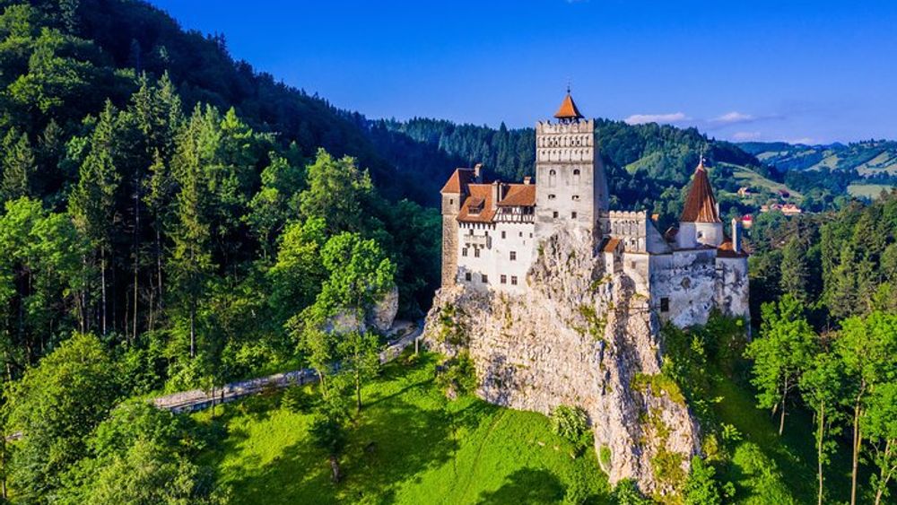 From Bucharest, Transylvania Castle Full-Day Tour