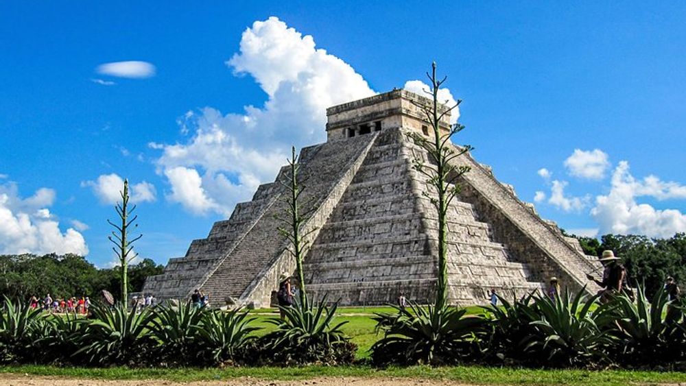 Chichen Itza, Ek Balam and Cenote Hubiku Tour