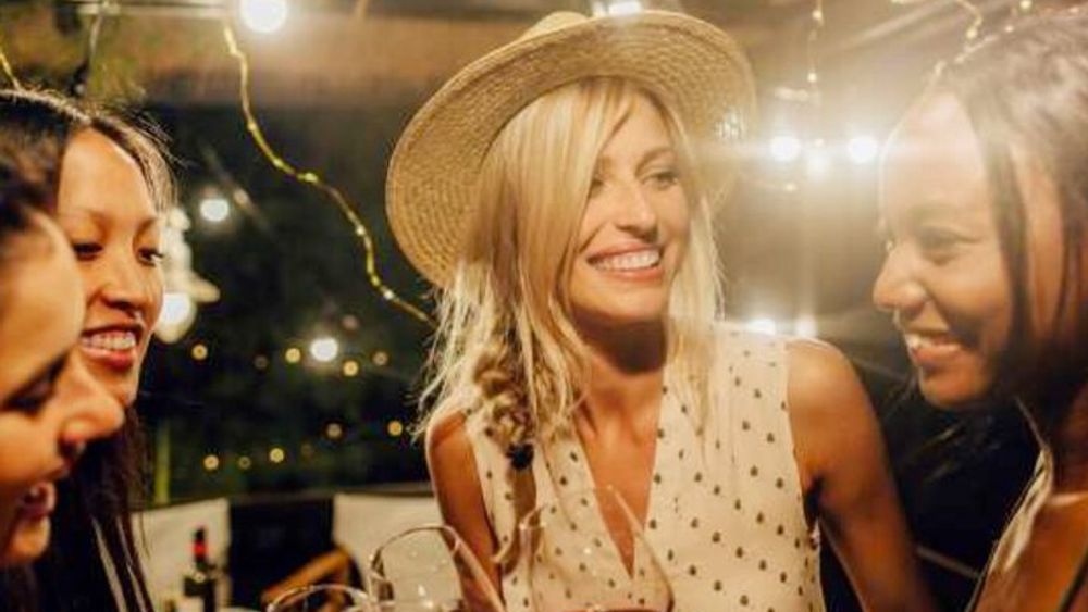 Cartagena: Sunset Boat Party (Open Bar, Local Host, Meet People)