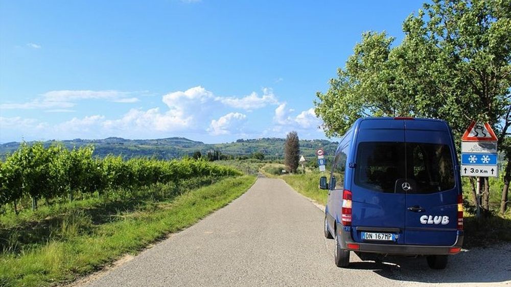 Wine Tour from Lucca with Tastings and Light Lunch