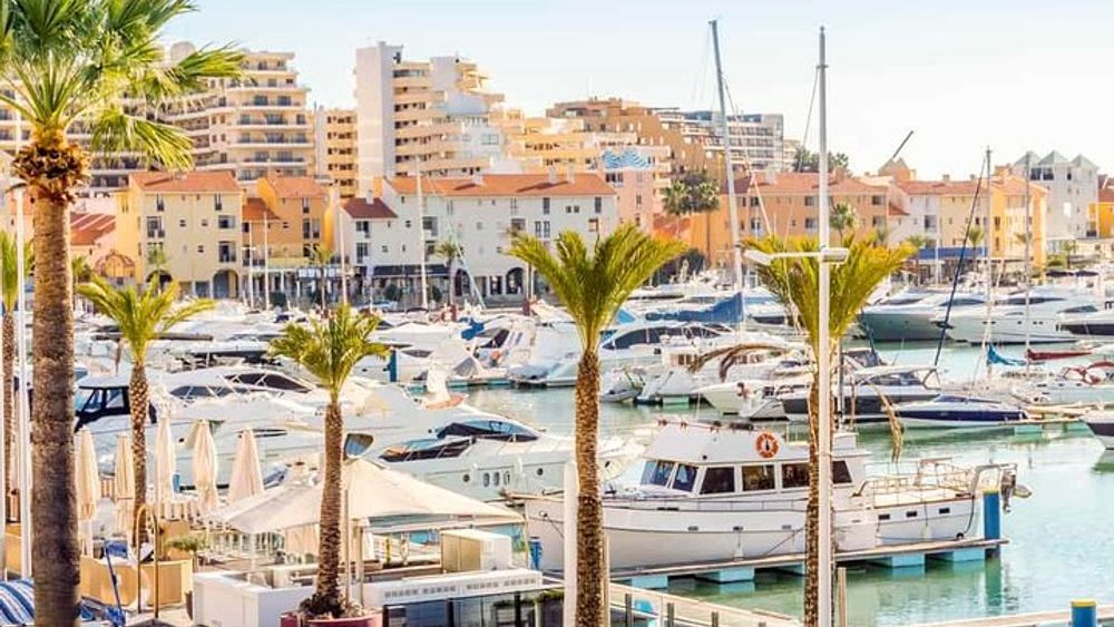 Quarteira Market & Town Bus Trip from Albufeira