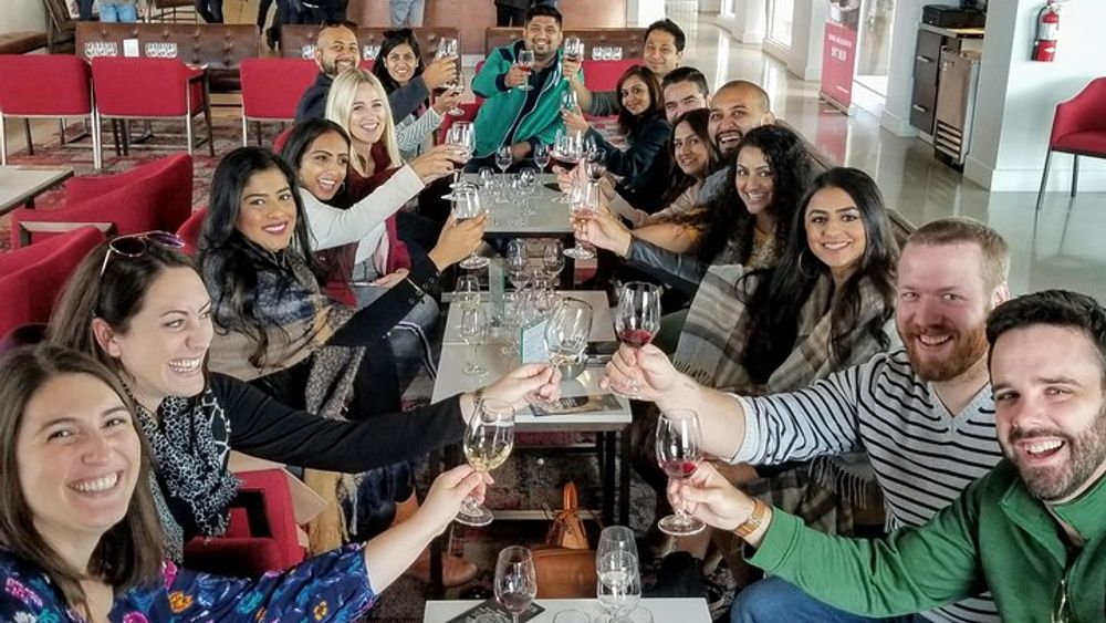 Niagara Falls Beer, Whisky, or Wine Tasting Small-Group Tour