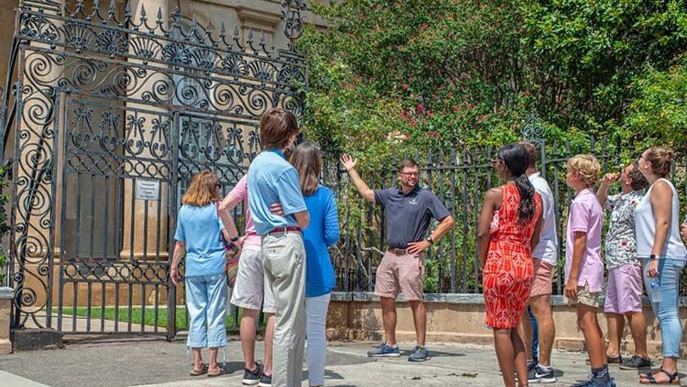 Charleston Historic Walking Tour with Rainbow Row, Fort Sumter