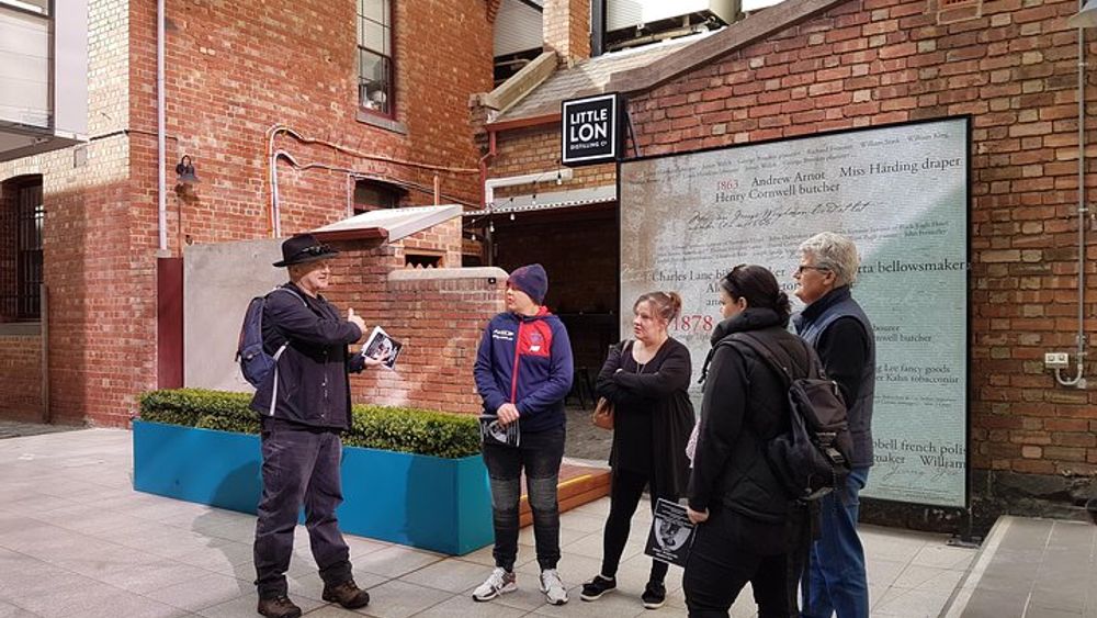 Melbourne Historical Walking Tour: Crime, Gangsters & Lolly Shops