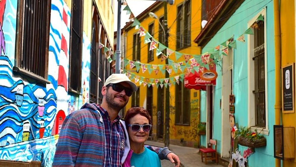 Valparaiso and Emiliana Vineyard Tour from Santiago