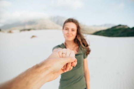 Romantic Last-Minute Engagement Gift Ideas